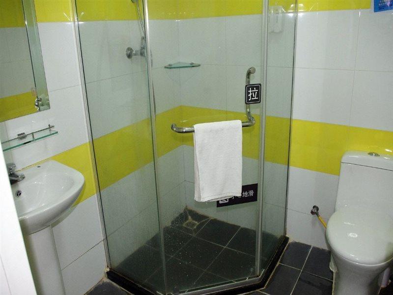 7 Days Inn Yangjiang Xinyue International Studio Ngoại thất bức ảnh