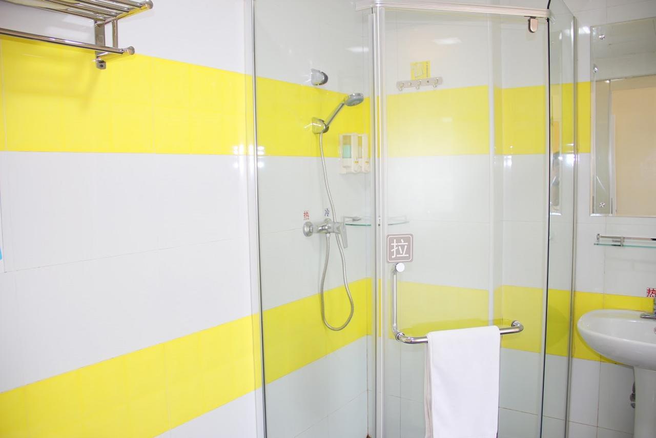 7 Days Inn Yangjiang Xinyue International Studio Ngoại thất bức ảnh